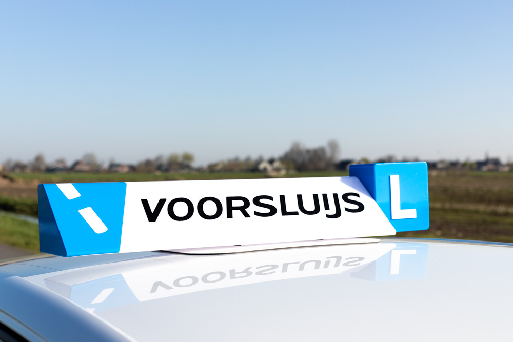 VerkeersschoolVoorsluijsRijlessenHome VerkeersschoolVoorsluijsRijlessenHome